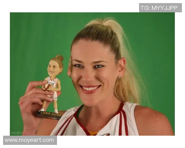 姚明与黑人美女的跨文化之美展现了体育与艺术的完美结合 姚明与黑人美女的跨文化之美展现了体育与艺术的完美结合