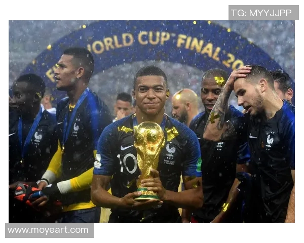 足球明星与偶像组合的魅力碰撞引发的青春热潮与梦想追逐