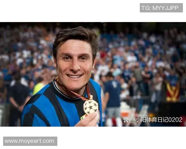 十位足球明星的传奇故事与辉煌成就盘点