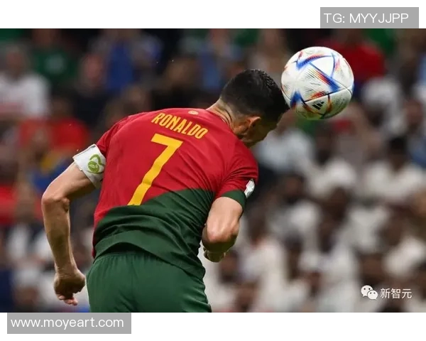 AI技术助力足球明星C罗变脸展现多重魅力与风采 AI技术助力足球明星C罗变脸展现多重魅力与风采